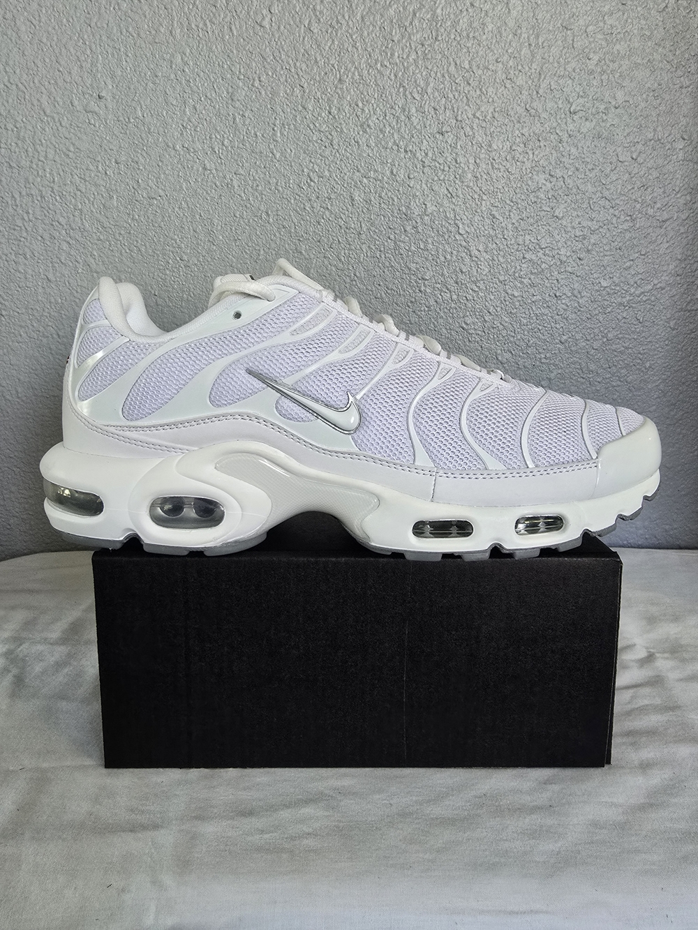 Nike Air Max Plus Triple White Sneaker